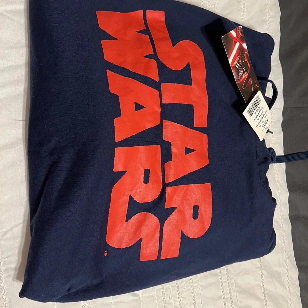💕🌼  NWT Star Wars Mens Navy Sweatshirt Disney size XL - Picture 5 of 7